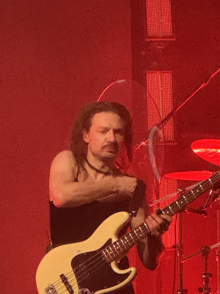 Sashko pershyi promin tweet media