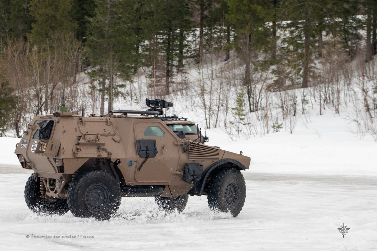 2eEtranger's tweet image. Poursuite de la préparation opérationnelle en milieu grand froid :

➡️ échanges drones avec les 6th Marines
➡️ conduite sur neige avec l’armée norvégienne

🎯 Objectif : renforcer l’interopérabilité alliée

#ColdResponse #StrongerTogether #NATO #ShoulderToShoulder #ArcticSentry