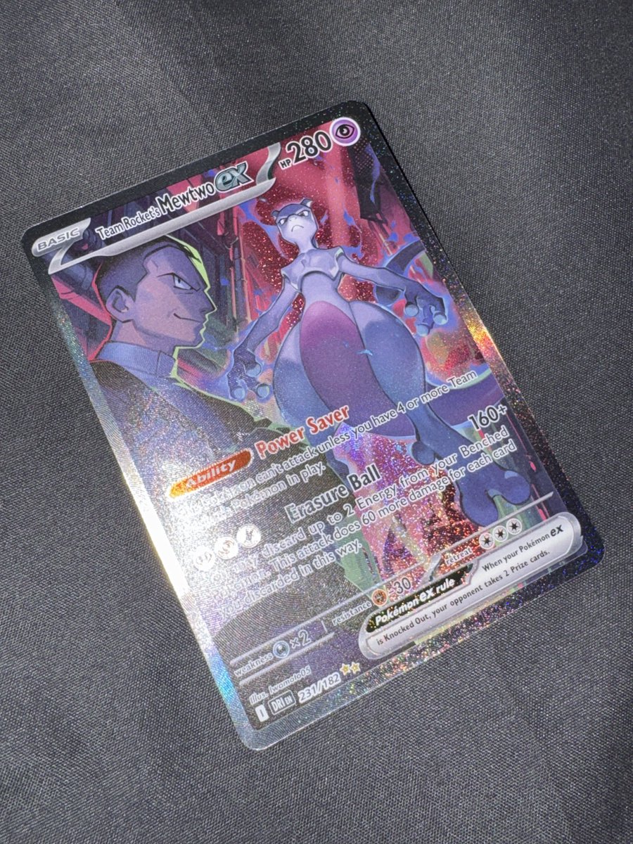 SplashyEvvy's tweet photo. My favorite card that I own, pulled it from a team rocket tin 2 weeks ago! I’m on a generational run ladies and gentlemen.

#Pokemontcg #Mewtwo #DestinedRivals https://t.co/5DWlFobH1c