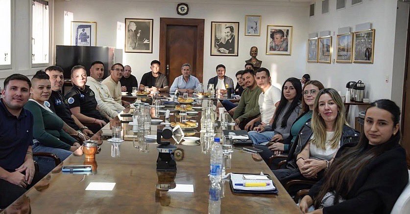 sasia_sergio's tweet photo. Participé de la reunión de referentes de la Juventud de todo el país, de manera presencial y virtual. 

Analizamos la situación general del Sistema Ferroviario y del rol de la Juventud en la Institución.
Hicimos reconto de las acciones desarrolladas y de los desafíos a futuro. https://t.co/TqNUyiRHNN