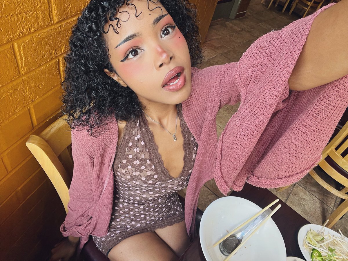 also lani 🐰 ! tweet media