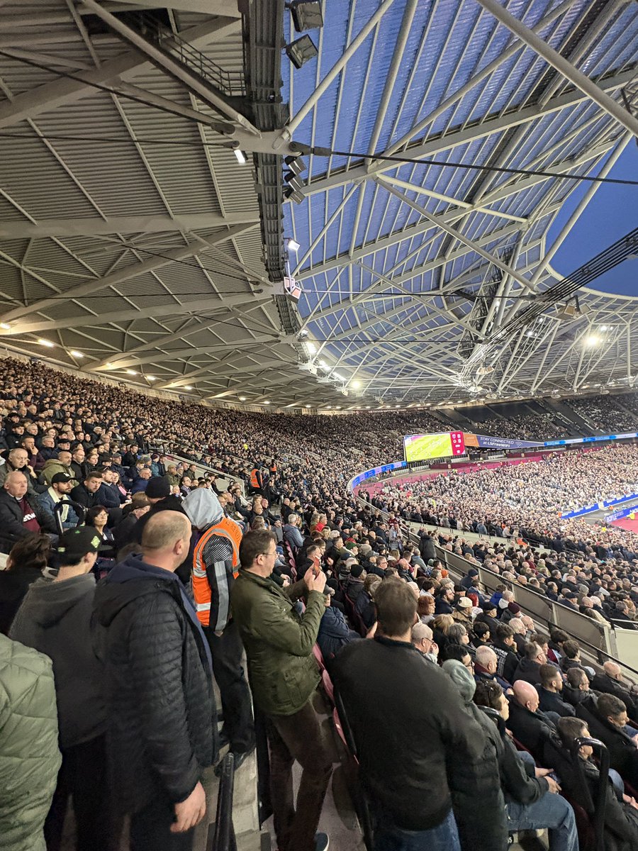 Floyd Aanen tweet media