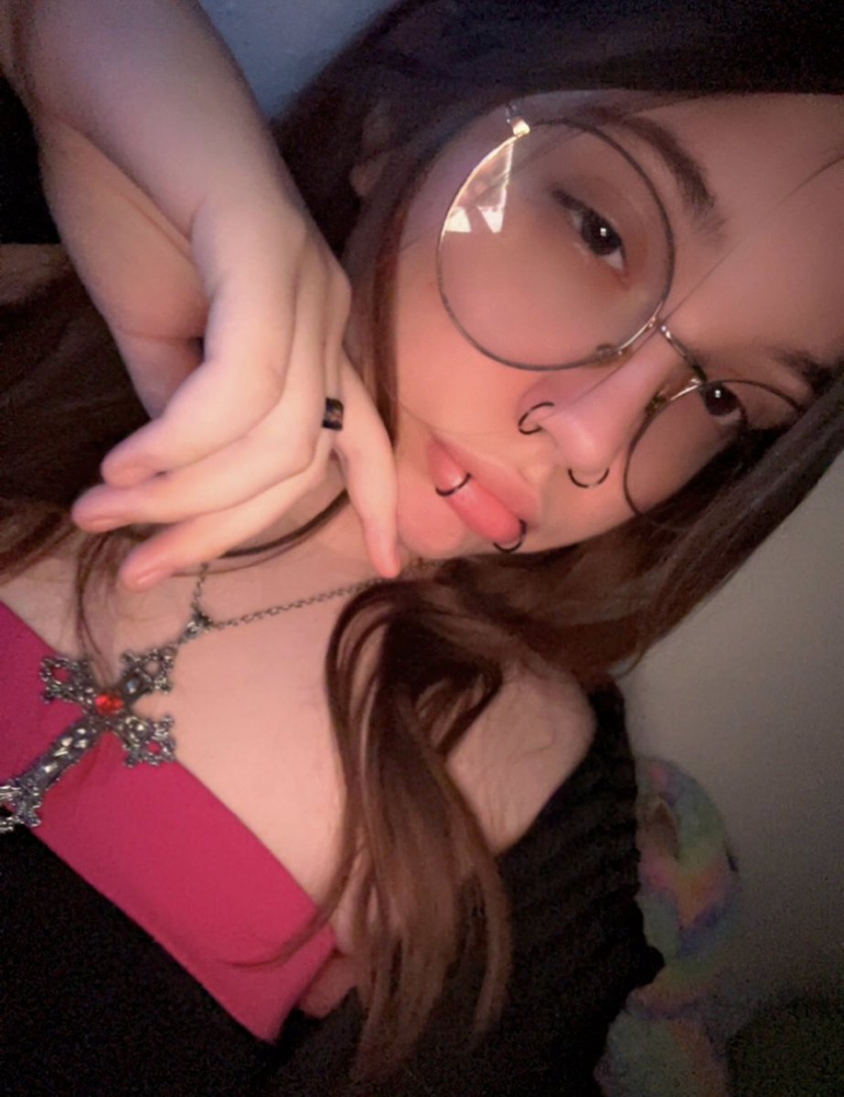 ˗ˋˏ ♡ ✧Goddess✩Emma ✧ ♡ ˎˊ˗ tweet media