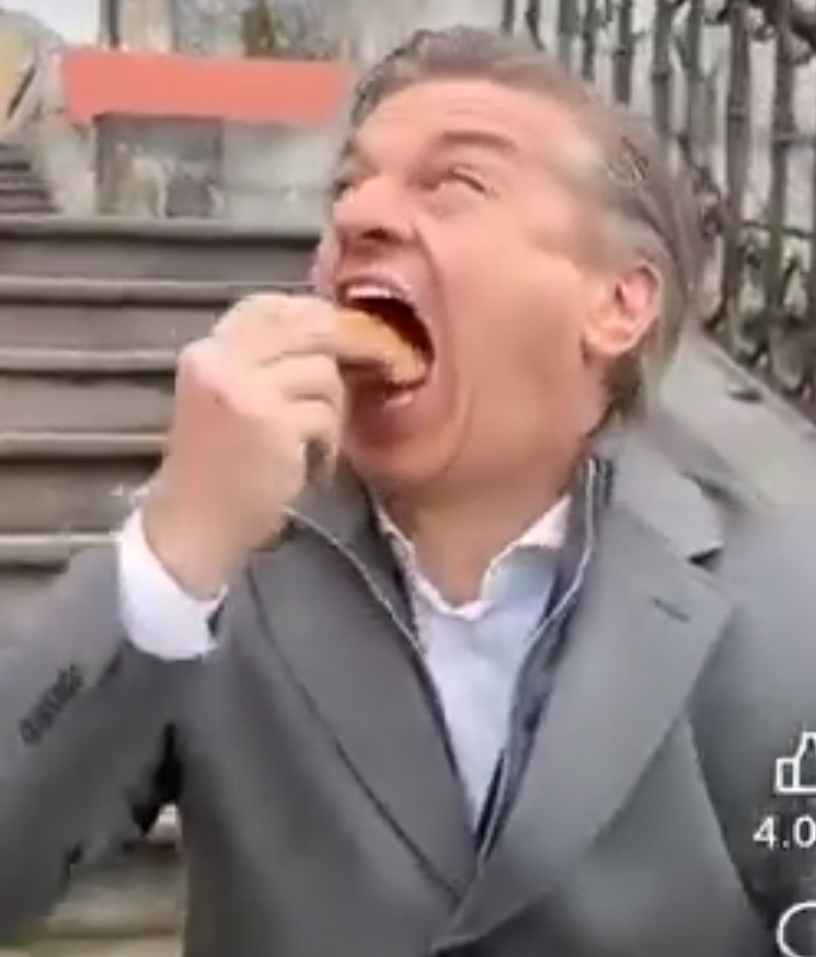 Dragi doktor Robi, naj vam sedaj v opzoliciji tekne burek!