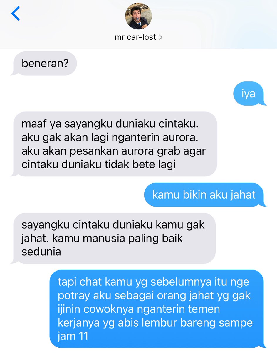 justdoister's tweet photo. karena gue punya free will maka gue akan membuat one tweet dimana doyie masih ngambek karena mas carlos abis nganterin temen kantornya pulang https://t.co/Gdbk4M4inv
