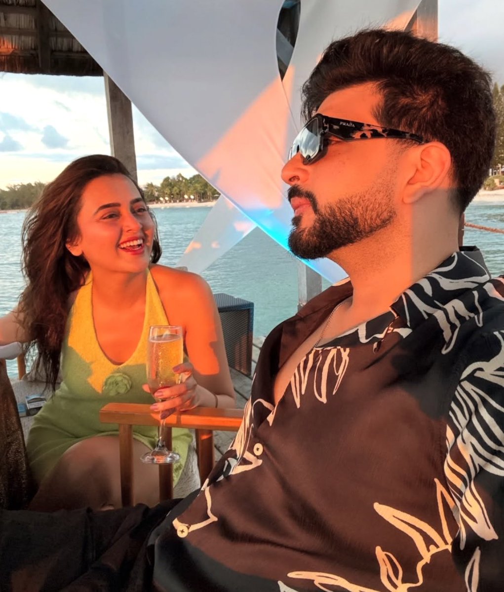 dumaloo123's tweet image. Be honest… who’s the MOST loved Bigg Boss couple ever? No bias 👀🔥 #BiggBoss 
#Tejran #Jasly #Nikbaz #Avisha