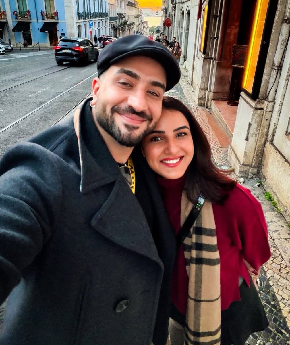 dumaloo123's tweet image. Be honest… who’s the MOST loved Bigg Boss couple ever? No bias 👀🔥 #BiggBoss 
#Tejran #Jasly #Nikbaz #Avisha