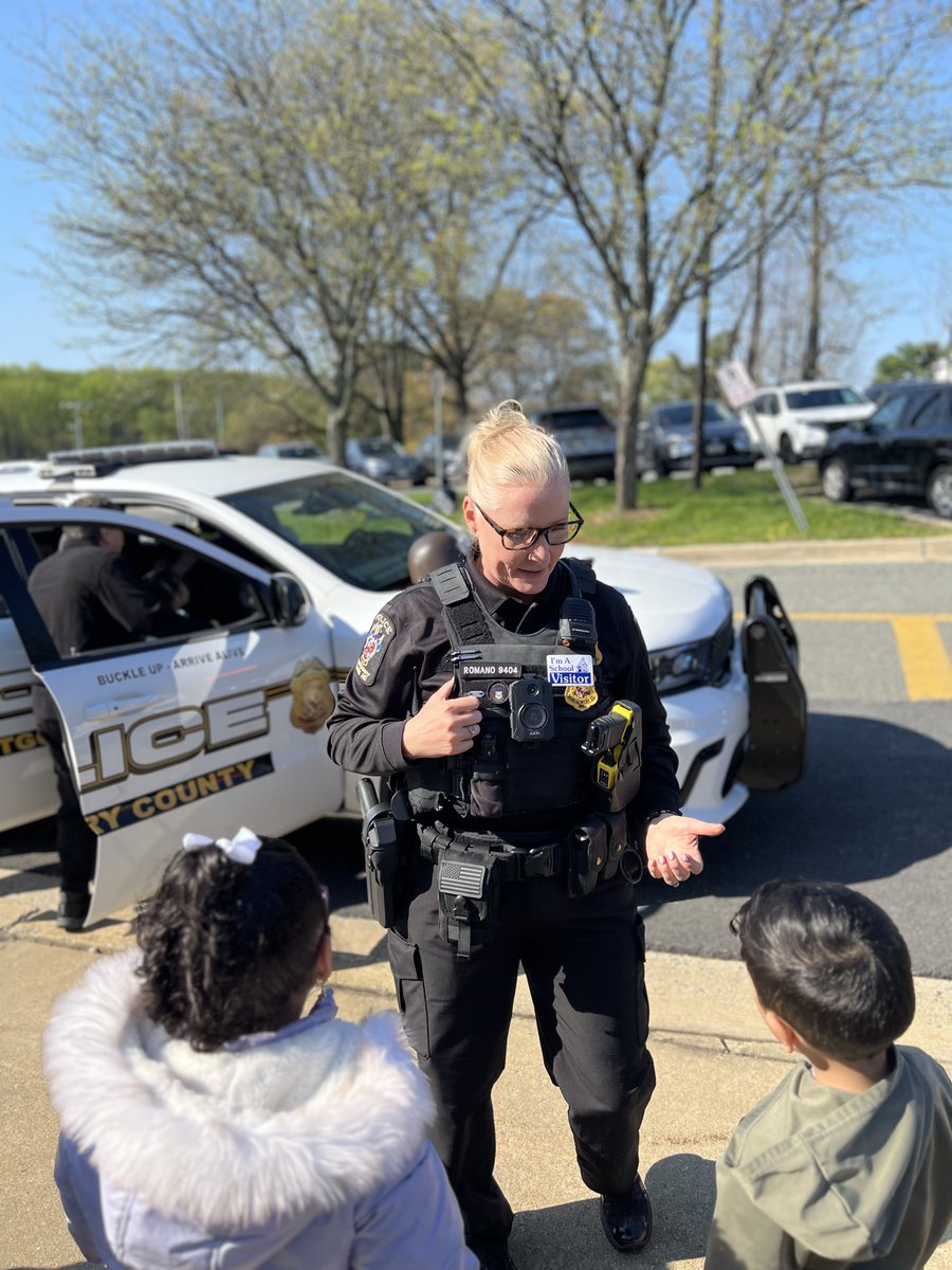 mcpnews's tweet photo. Officer Romano and the 6D team had a fantastic time inspiring future leaders at Summit Hall Elementary School’s Career Day! 🚔✨

Students got a hands-on look at what it takes to be a police officer, including trying on a bulletproof vest and riot gear.

#MCPNews #MCPD @MCPD6DCommander