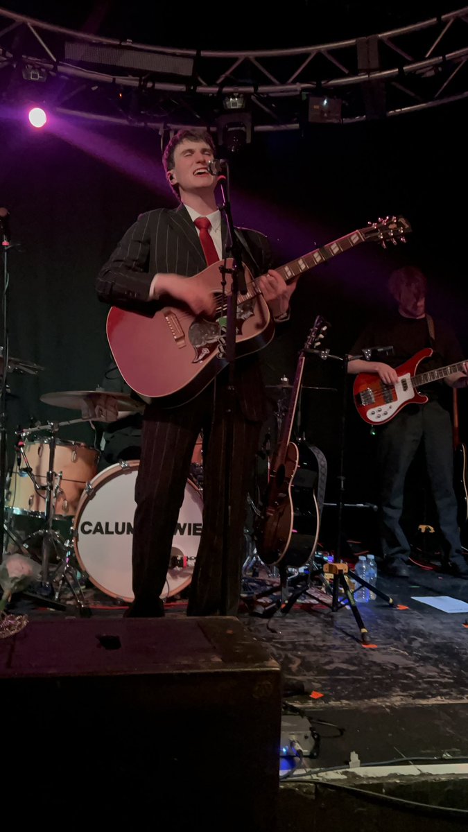 Milo - CALUM TOOK MY PHONE tweet media