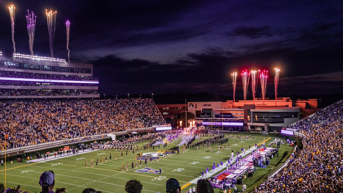 StanleyPeters_7's tweet photo. After a great talk with @CoachT_Will I am extremely blessed to receive an offer from @ECUPiratesFB💜🖤!! @Coach_CJBailey @shayhodge3 @TomLoy247 @ChadSimmons_ @samspiegs @MacCorleone74 https://t.co/VscO0hWdID