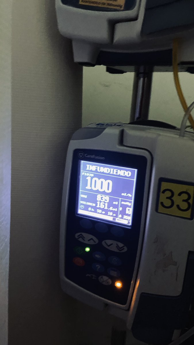 magope5292's tweet photo. @ISSSTE_mx @usuarios_issste @martibatres @Claudiashein #Alerta @ISSSTE_mx 11DÍAS en hospital médicos con DIAGNÓSTICO dividido no nos aclaran PEDIMOS #Ayuda oficina d Calidad ESTOY 5piso NO ME ayudan a bañarme con alto 🛑 riesgo ⚠️ de caída desde que llegue @usuarios_issste @martibatres @GobiernoMX @rosaicela_ @Claudiashein https://t.co/MsApNmsv9P