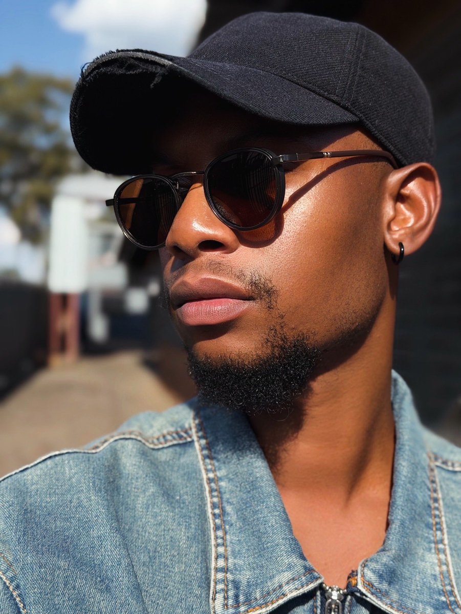 Thulani Mathebula 👁👑 tweet media