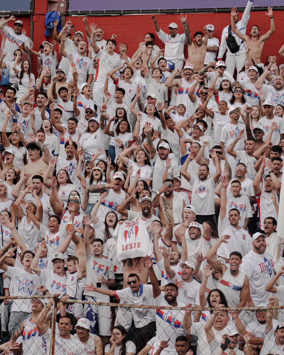 Hoje é dia de Paraná Clube e nada mais importa! 🔥

#PResente #TricolorDaVila
