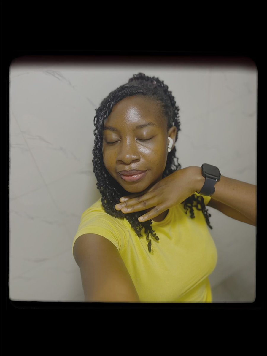 Designer Funmi tweet media