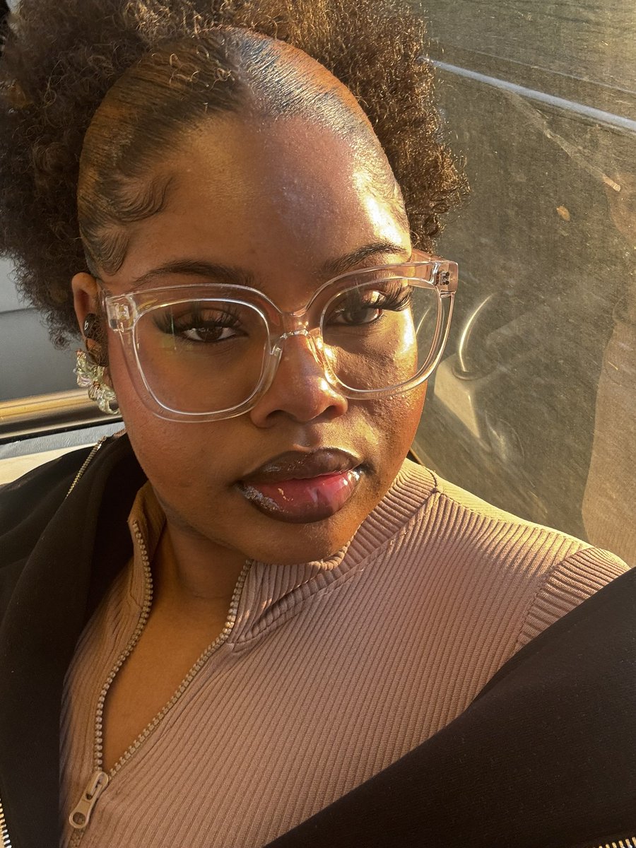 ✨YOUR FAV SOLE GODESS✨ tweet media