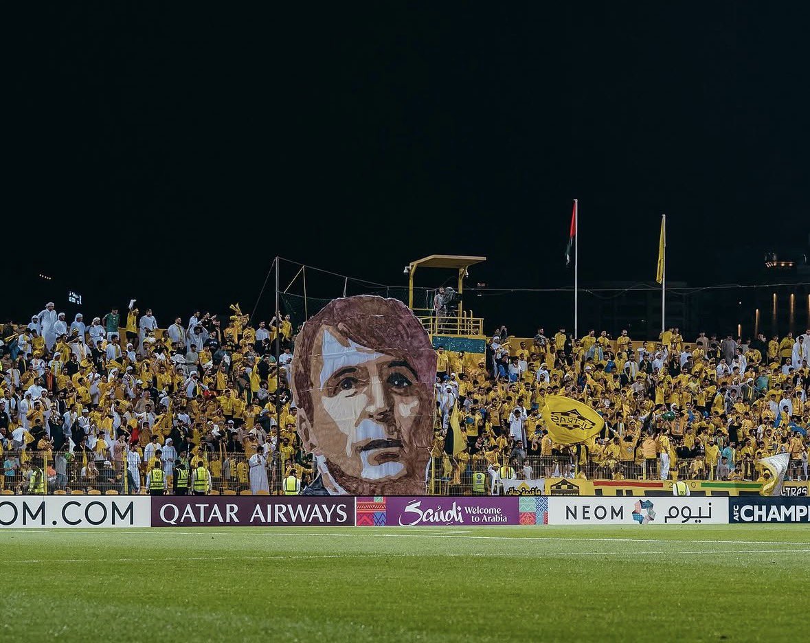 NewsWSL's tweet photo. 📲 ميلوش عبر خاص الـ ( IG ) لأحد الجماهير 

كان لدي أفضل تيفو 😉💛 https://t.co/KOMOk9Tipv
