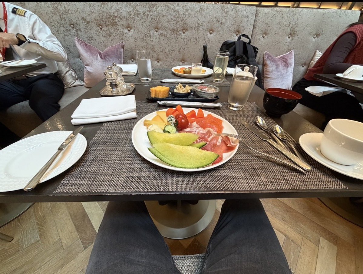 Tobi 飛 tweet media