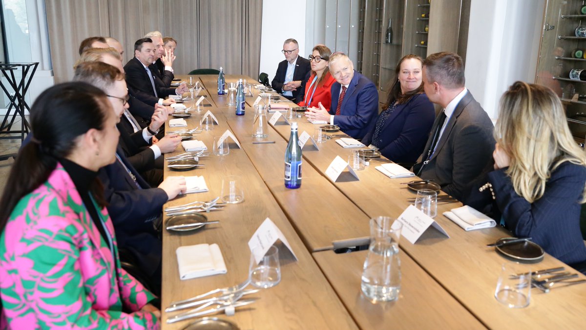 Ambasador Tom Rose tweet media