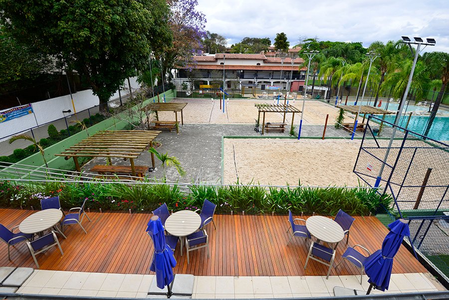 𝐂𝐥𝐮𝐛𝐞 𝐝𝐨𝐬 𝐁𝐚𝐧𝐜𝐚́𝐫𝐢𝐨𝐬 𝐚𝐛𝐞𝐫𝐭𝐨 𝐧𝐨 𝐟𝐞𝐫𝐢𝐚𝐝𝐨 𝐝𝐞 𝐓𝐢𝐫𝐚𝐝𝐞𝐧𝐭𝐞𝐬
O Clube dos Bancários funcionará normalmente nos dias 20 e 21 de abril (segunda e terça-feira), respectivamente véspera e feriado de Tiradentes em todo o país. tinyurl.com/33jth877