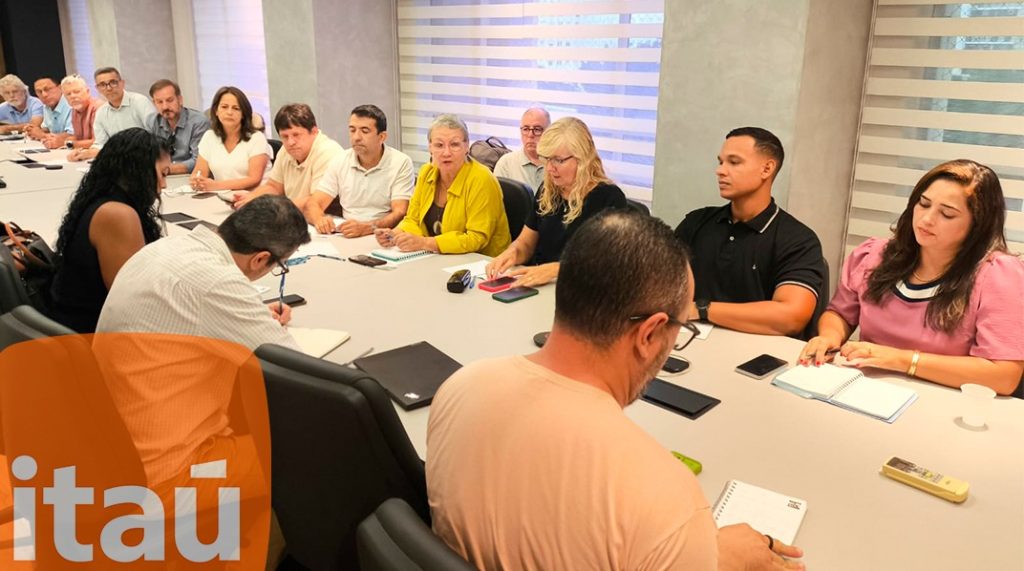 𝐆𝐓 𝐝𝐞 𝐒𝐚𝐮́𝐝𝐞 𝐜𝐨𝐛𝐫𝐚 𝐈𝐭𝐚𝐮́ 𝐩𝐨𝐫 𝐩𝐫𝐚́𝐭𝐢𝐜𝐚𝐬 𝐜𝐨𝐧𝐭𝐫𝐚 𝐛𝐚𝐧𝐜𝐚́𝐫𝐢𝐨𝐬 𝐚𝐟𝐚𝐬𝐭𝐚𝐝𝐨𝐬
Entre os principais pontos, o movimento sindical denunciou a continuidade de convocações para exames médicos, como ASO e ACL tinyurl.com/bdd9uvvm