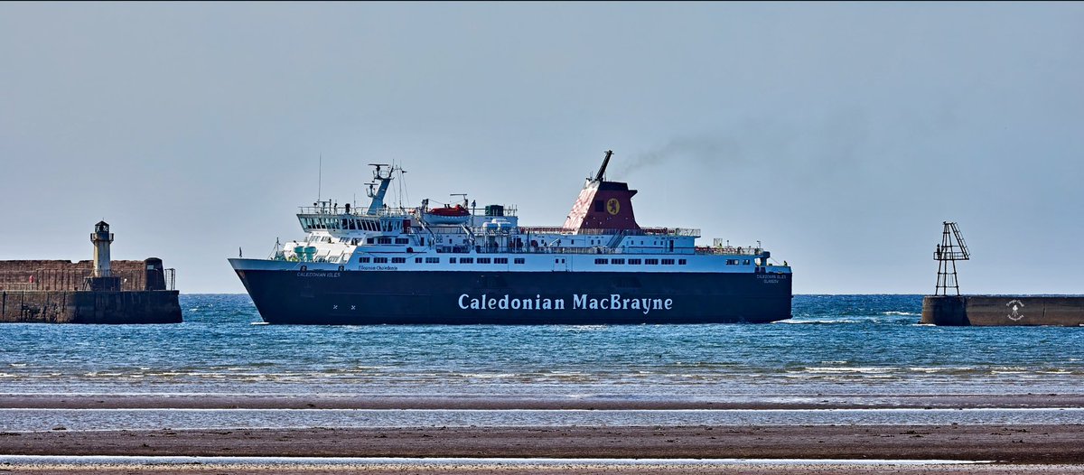 DougieCoullPix's tweet photo. Caly Isles today.

#photography #calmac #ferry #ardrossanharbour https://t.co/uun7Xd5enS