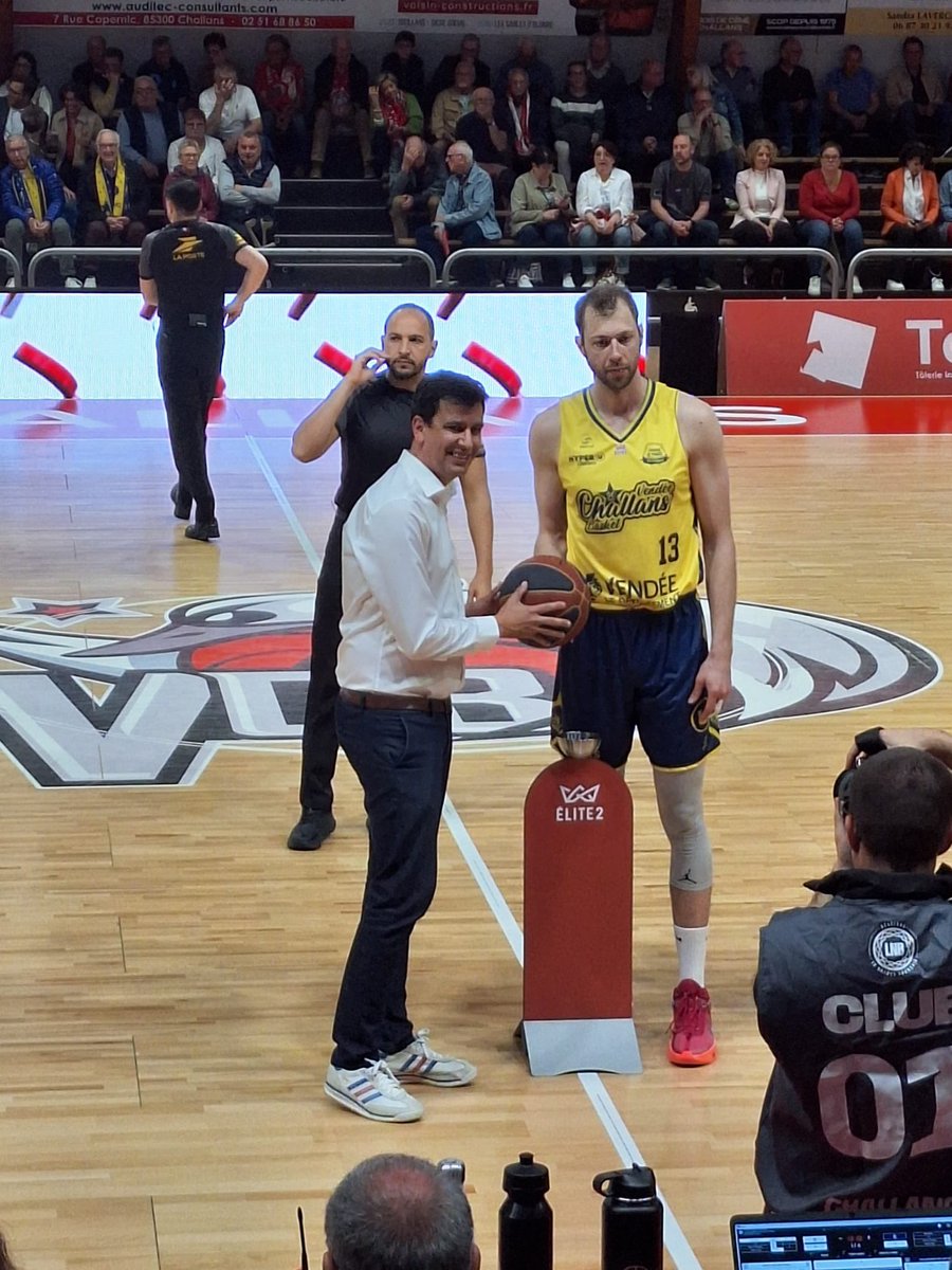 Département Vendée tweet media