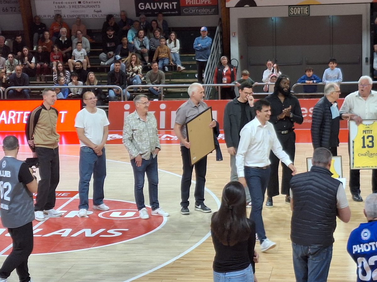 Département Vendée tweet media