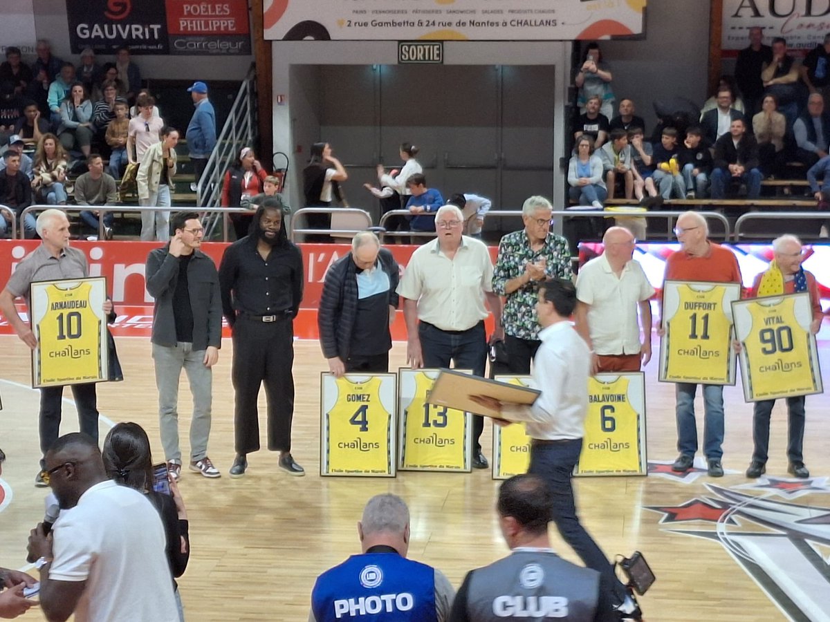 Département Vendée tweet media