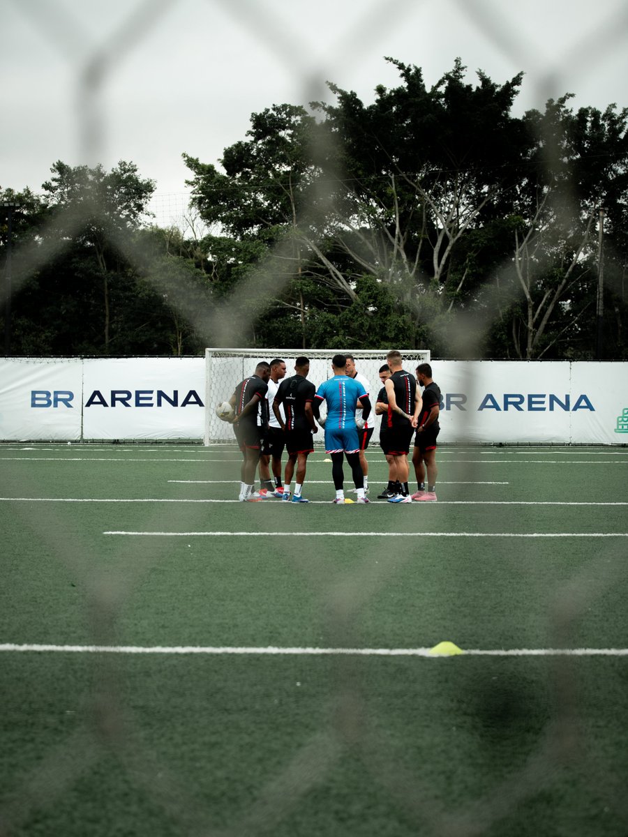 DesimpaiN tweet media