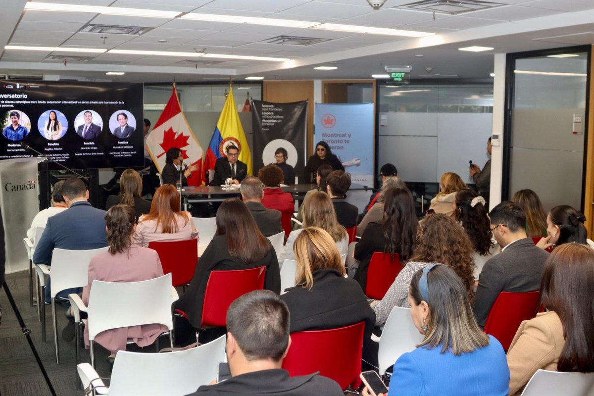 Canadá en Colombia tweet media