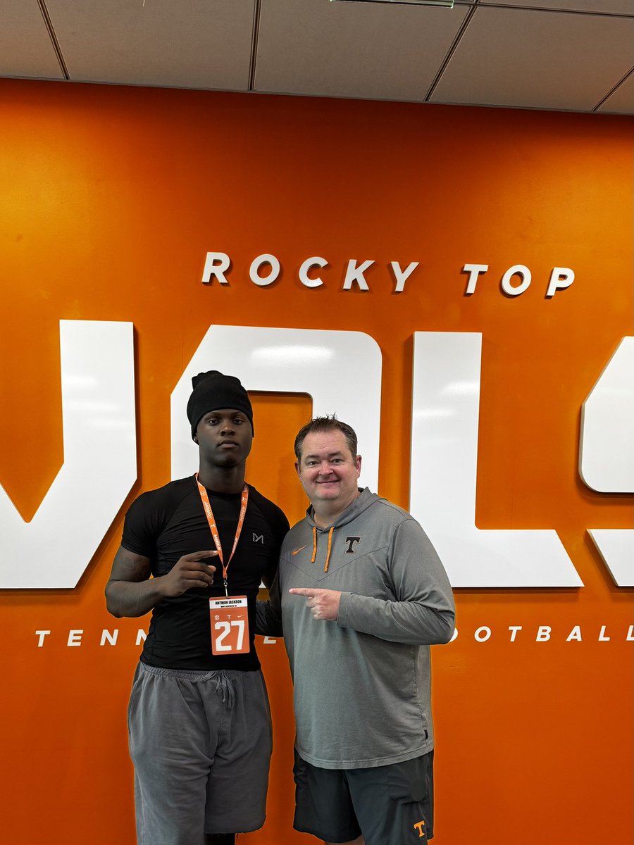 twanjjackson's tweet photo. Had a great time in RockTop🌋 today can’t wait to get back for my OV!! #GBO🍊 @Vol_Football @coachjoshheupel @CoachJaxDL @ChadSimmons_ @adamgorney @TomLoy247 @247Sports @RivalsHS @Hayesfawcett3 @matt_ray_ @RyanCallahan247 https://t.co/Rzcje4ADKN
