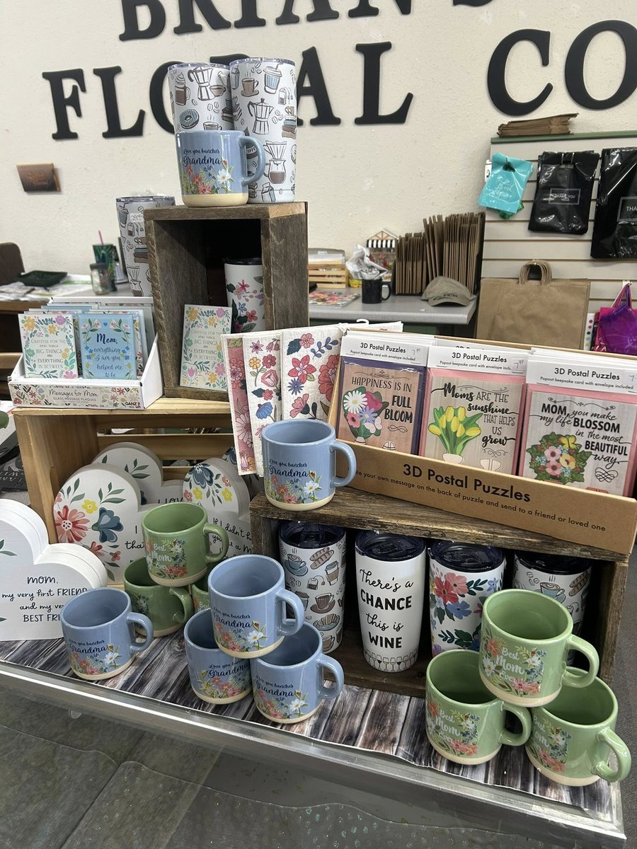 cdcmorrisonmn's tweet image. 🌼 Stop into #BriansFloralCo in #LittleFallsMN to hear the new windchimes! New styles, variety of sizes &amp;amp; prices too. 🌬🎶

📱 320-639-0151
📍 120 1st ST SE STE 1 
🌐 briansfloralco.com
FB: facebook.com/profile.php?id…
#shoplocal #LocalFlorist #FlowerShop #Gifts #MorrisonCounty