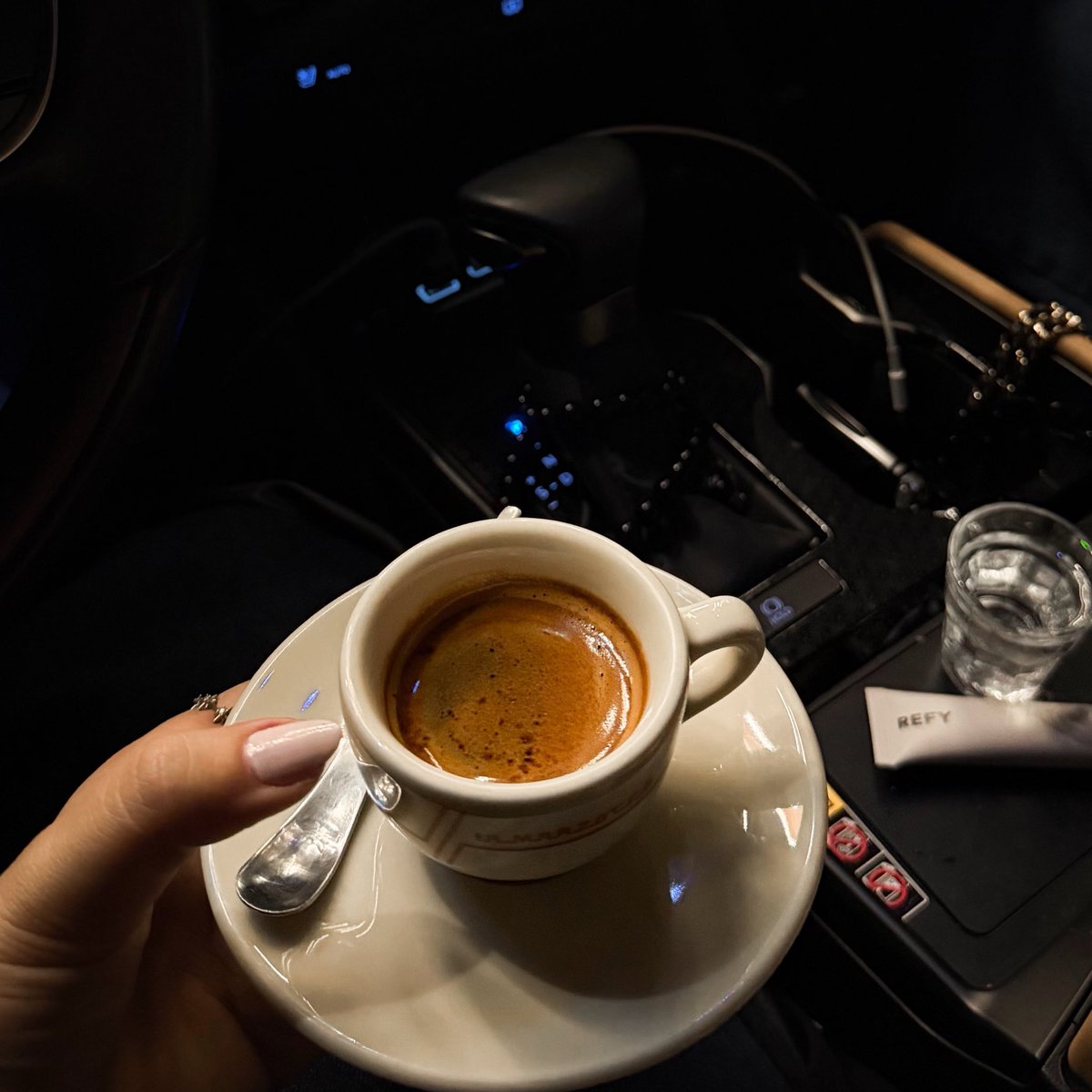 F8x3a's tweet photo. كل ماذقنا مرارتها ،،، طمعنا في حلاها 
- الإصرار في تهوين مشقَّات الحياة .. https://t.co/hMIW9xNxvo