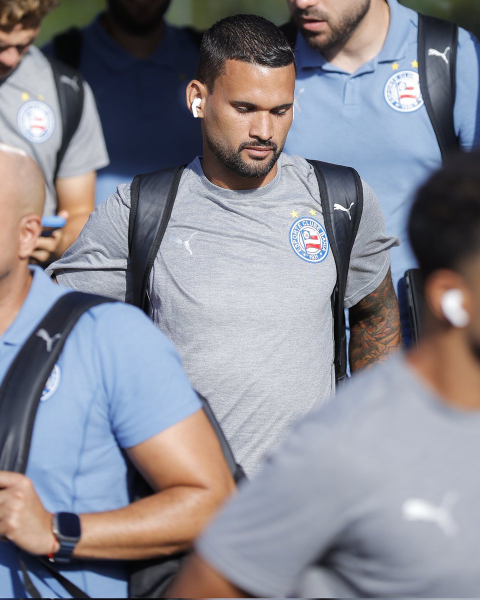 ecbahia's tweet photo. ✈️ #PartiuSP
Boa viagem, Esquadrão!
#BrocaiPorNós #BBMP https://t.co/WOfq1IFspq