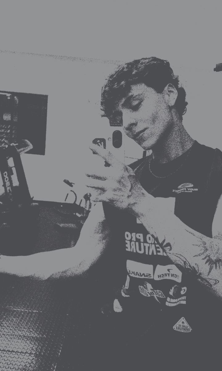 HWDCWRE's tweet photo. ‍ ᅟᅟ
friend   request   !

name⠀:   pedro   henrique.
nickname⠀:⠀ph,   pedrinho.
status   :   namorando.
age⠀:⠀22 anos.
zodiac⠀sign⠀:⠀capricórnio.
fav⠀season⠀:⠀primavera.
(⠀+⠀)⠀:   música,  arte,  explorações   urbanas.
‍ ᅟ https://t.co/ia19xcSI1u
