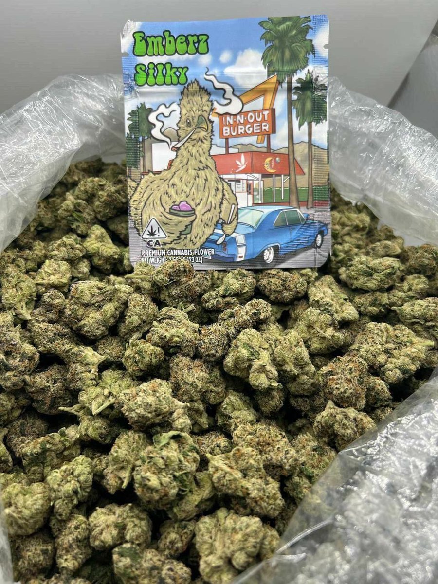 MainPlug25's tweet photo. Wheeling &amp; Weirton 🌿💨🍂 exotics ZAZA heavy packs plug weed bud 304 681 Exotic chronic kush bud sticky dank doja 🚀 slide fast 😤 #Weed #Zaza #Wheeling #Weirton https://t.co/KlhtptKgc2