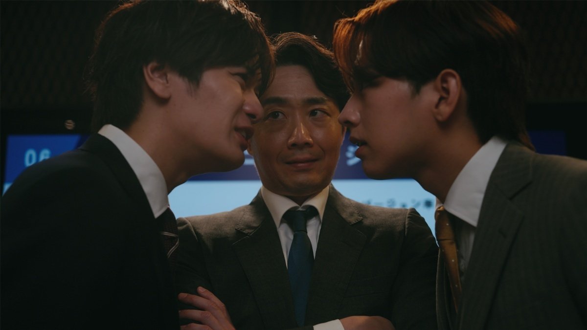 hubboyslove's tweet image. 🚨 Novas stills de #FakeFactLips #ドラマFFL, novo BL japonês com Sato Yusuke (Mr. Unlucky) e Hori Kaito, que estreia dia 30.

Rivais desde o ensino médio, dois colegas de trabalho saem para uma bebedeira e criam uma competição boba: quem fizer o outro se apaixonar primeiro vence.
