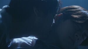 hubboyslove's tweet image. 🚨 Novas stills de #FakeFactLips #ドラマFFL, novo BL japonês com Sato Yusuke (Mr. Unlucky) e Hori Kaito, que estreia dia 30.

Rivais desde o ensino médio, dois colegas de trabalho saem para uma bebedeira e criam uma competição boba: quem fizer o outro se apaixonar primeiro vence.