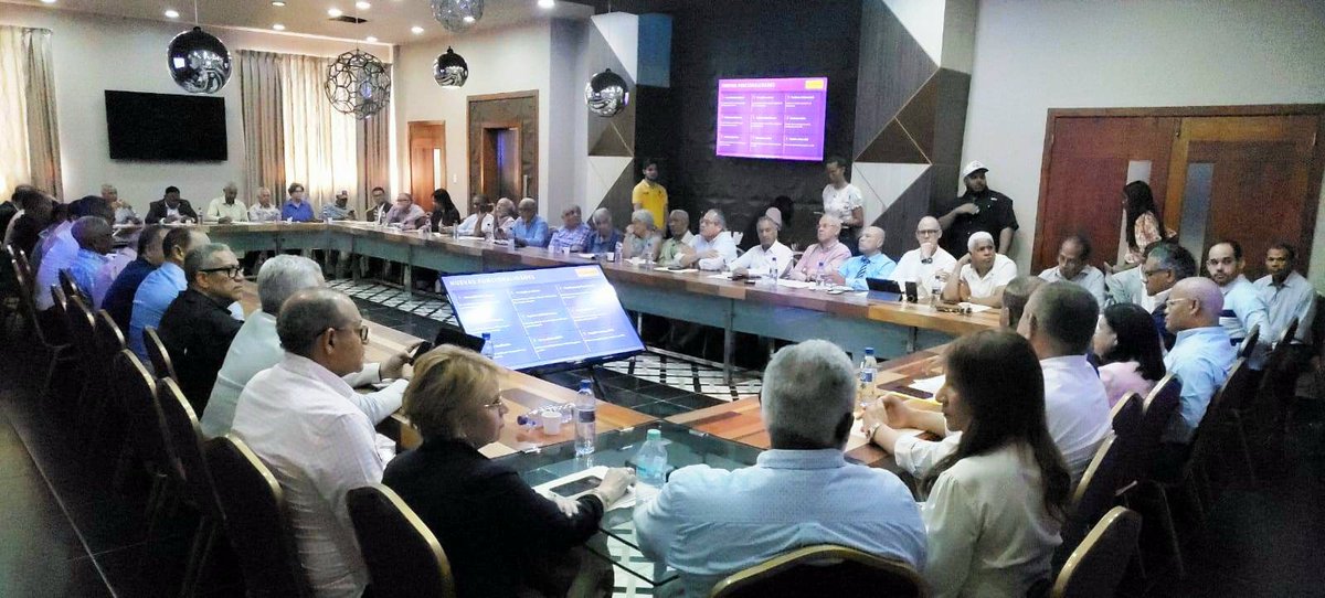 PLDenlinea's tweet photo. #LoÚltimoPLD | #PLD refuerza su estructura organizativa.

Dirigentes evaluaron indicadores provinciales, reforzaron el trabajo territorial y priorizaron la implementación de la Línea Organizativa Electoral.

AMPLIAR: https://t.co/kZElqIjCpN https://t.co/OVADG4Ks5X