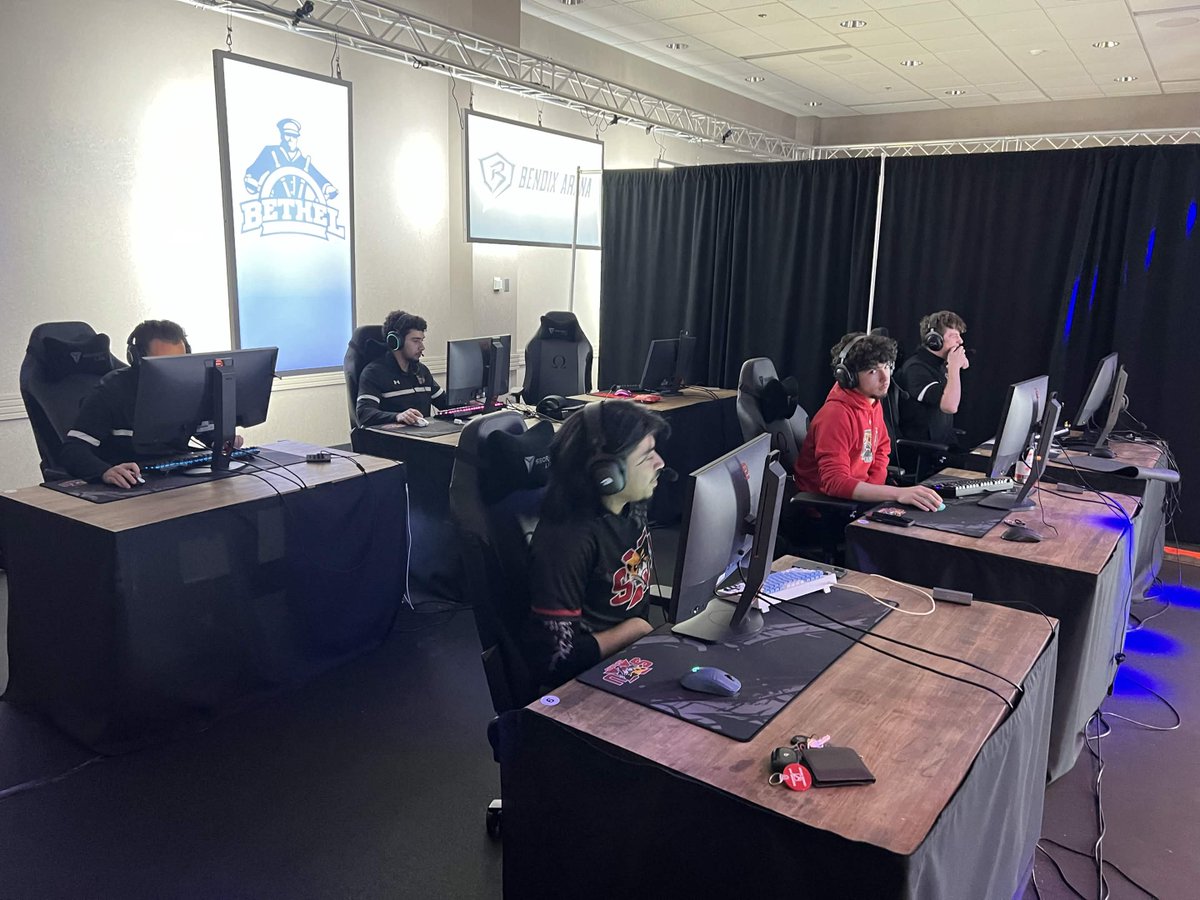 Saint Xavier Esports tweet media