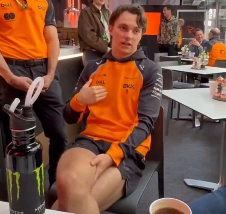 oscarists's tweet image. choosing to focus on what truly matters #priorities