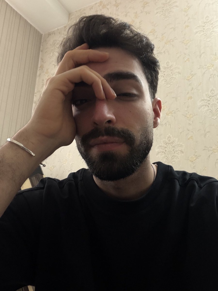 daii sina .͜. tweet media