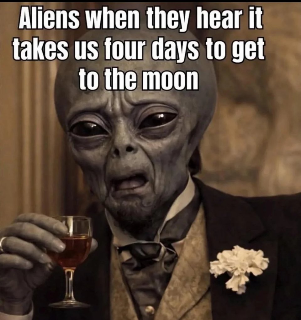 ufonaut with pancakes tweet media