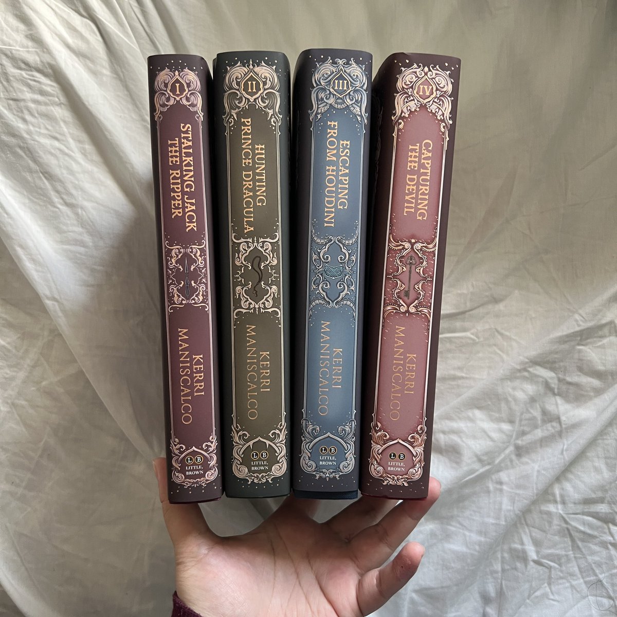 rhi 𖧧 | MOLLY MONTH tweet media