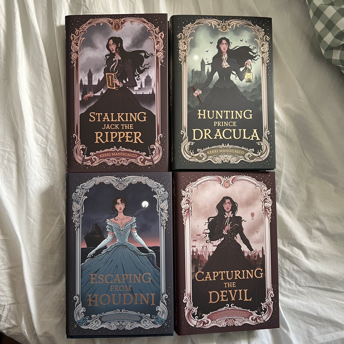 rhi 𖧧 | MOLLY MONTH tweet media