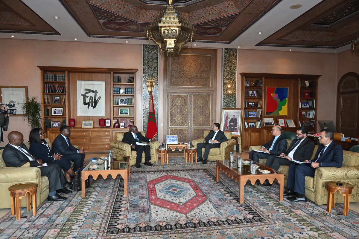 🇲🇦🇿🇲 MFA Nasser Bourita received, today in Rabat, the Special Envoy of the President of the Republic of Zambia, Mr. Leslie Mbula, bearer of a written message to His Majesty King Mohammed VI, may God assist Him, from the Zambian President, H.E Mr. Hakainde Hichilema