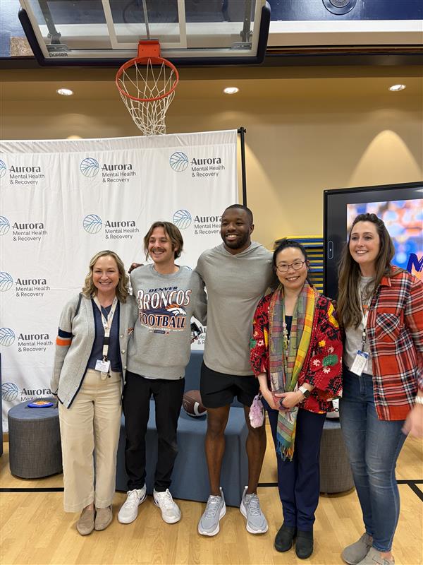 AuroraMHRorg's tweet image. We had a fantastic time yesterday with @marvindmims #teaching the #students at Village East Elementary School about #MentalHealth! Thank you to @CCSDK12 and Marvin Mims Jr. for your #partnership in bringing #smiles.