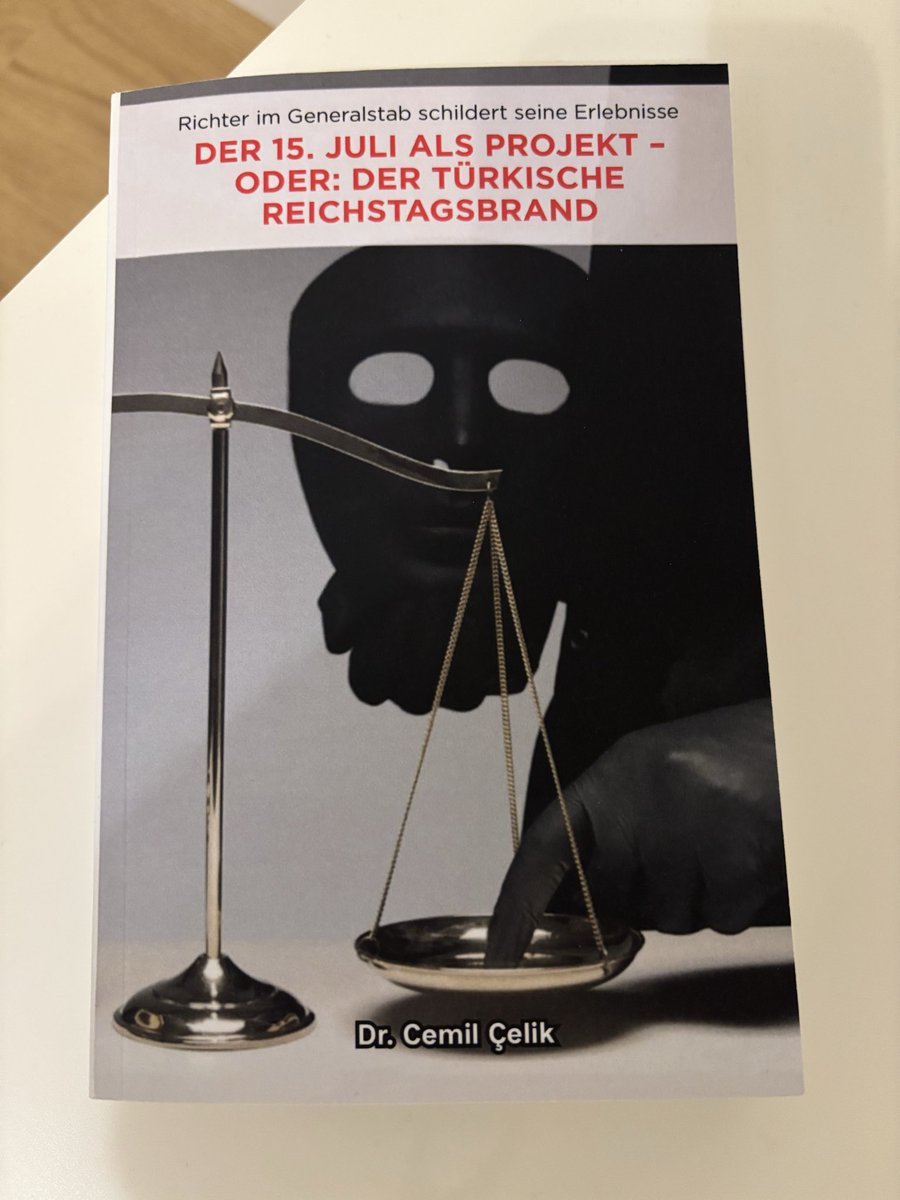 FerideCanl's tweet photo. Beklediğim kitap elime geçti.
Patronuma durumu anlatıyordum ama yetersiz kalıyordum. şimdi kendisine hediye edeceğim.
Emeğinize sağlık,Teşekkür ederim @DrCemilCelik_25 bey. https://t.co/wEiUu24sf7