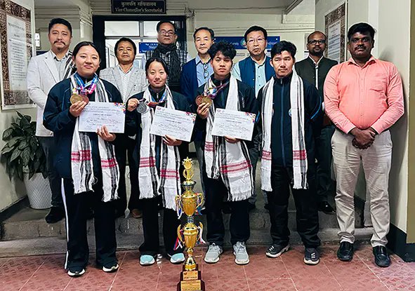 arunachaltimes_'s tweet image. (#RGU honours medal-winning students in IU #karate championships)
The Arunachal Times - arunachaltimes.in/index.php/2026…