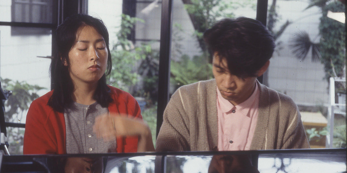 ming_hu's tweet photo. In “Tokyo Melody: A Film About Ryuichi Sakamoto” (1985), it is wonderful to see Ryuichi play “Tong Poo” as a piano duet with his then-wife Akiko Yano, and to get a glimpse of the music technology he used in 80s. I also found “Self Portrait” especially uplifting as the theme song. https://t.co/BuC6sPdxTT